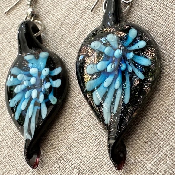 Artisan Lampwork Glass Teardrop Floral Dangle Earrings Black Blue Gold 2" - Picture 2 of 12